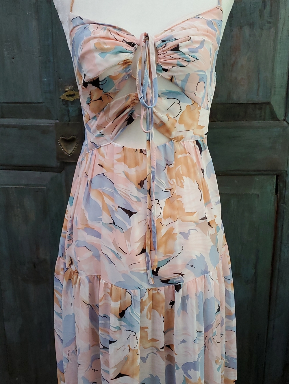 ASTR The Label BRANDY Floral Cinched Front Cutout Maxi Dress. Size XSmall - Picture 6 of 12